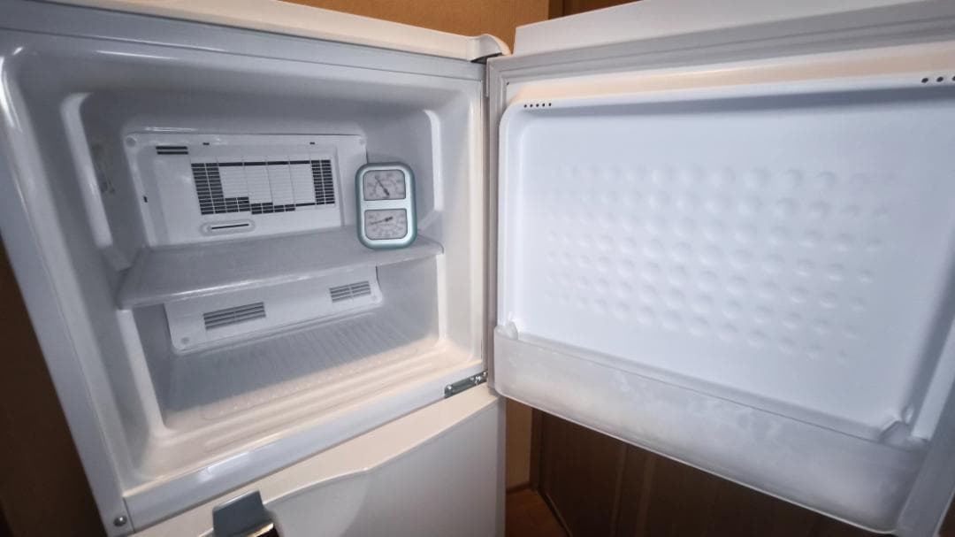 三菱 ノンフロン冷蔵庫 MR-14M-W 136L