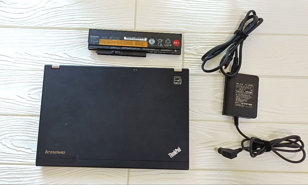 Lenovo ThinkPad 本体 バッテリー、充電器付