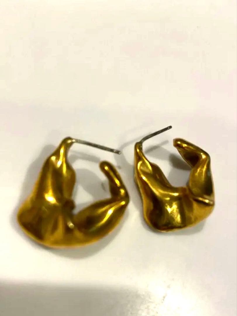 プリュイ　スワイルピアス　ゴールド