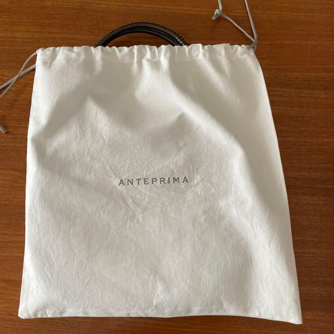 ANTEPRIMA ラウンドワイヤーバッグ 黒