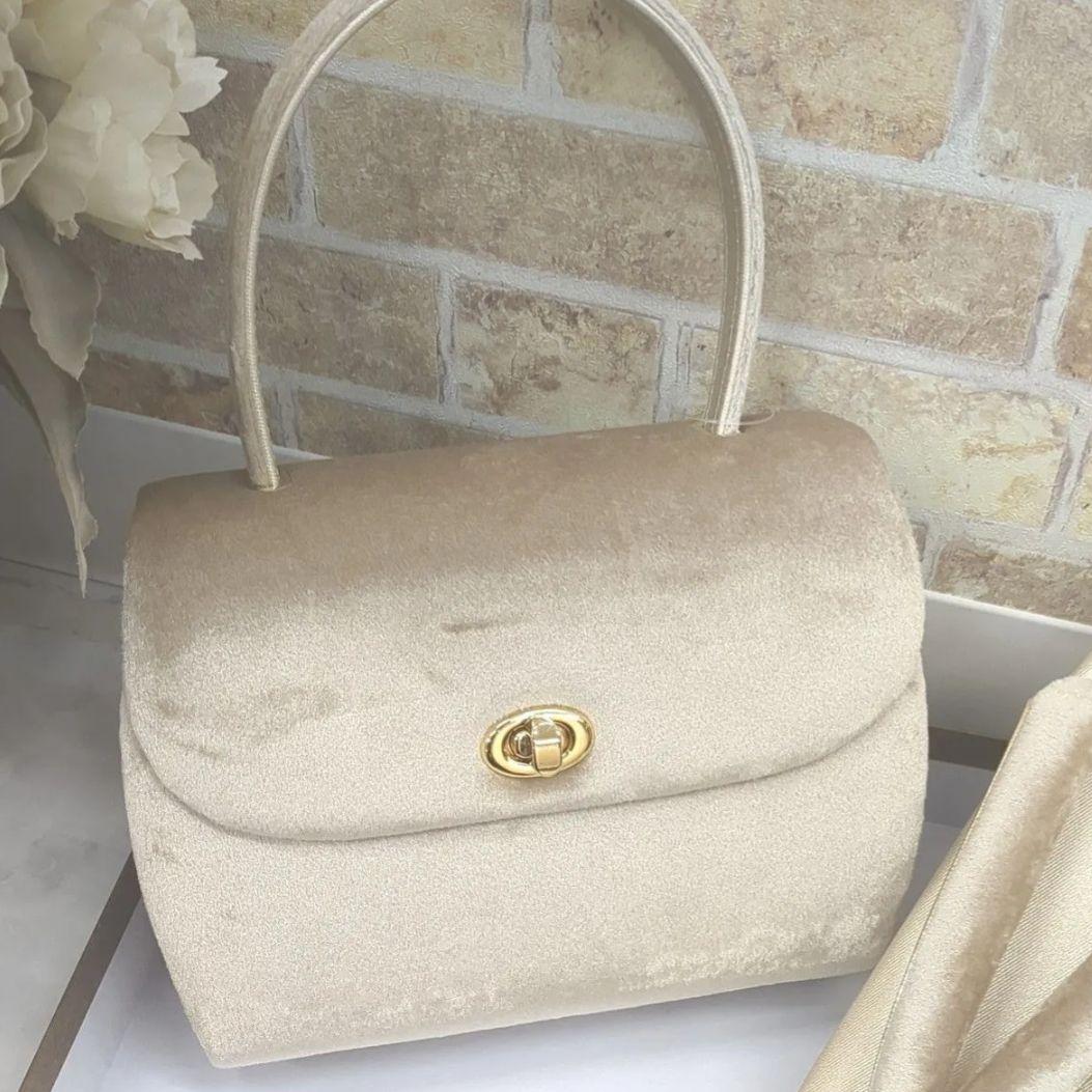 未使用　和装用バッグと草履のセット　　草履バッグ　 成人式　結婚式　振り袖