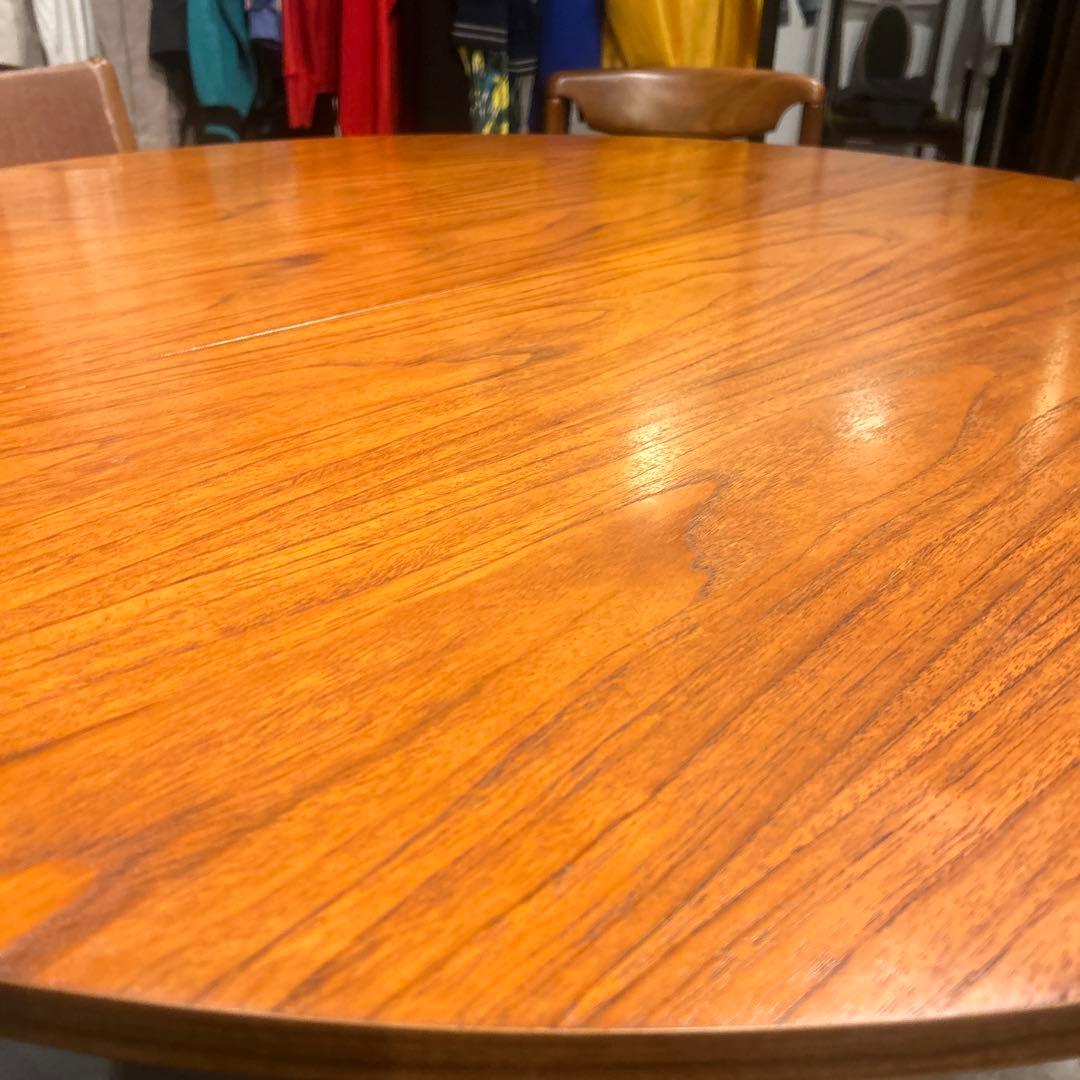 木製円形ダイニングテーブル