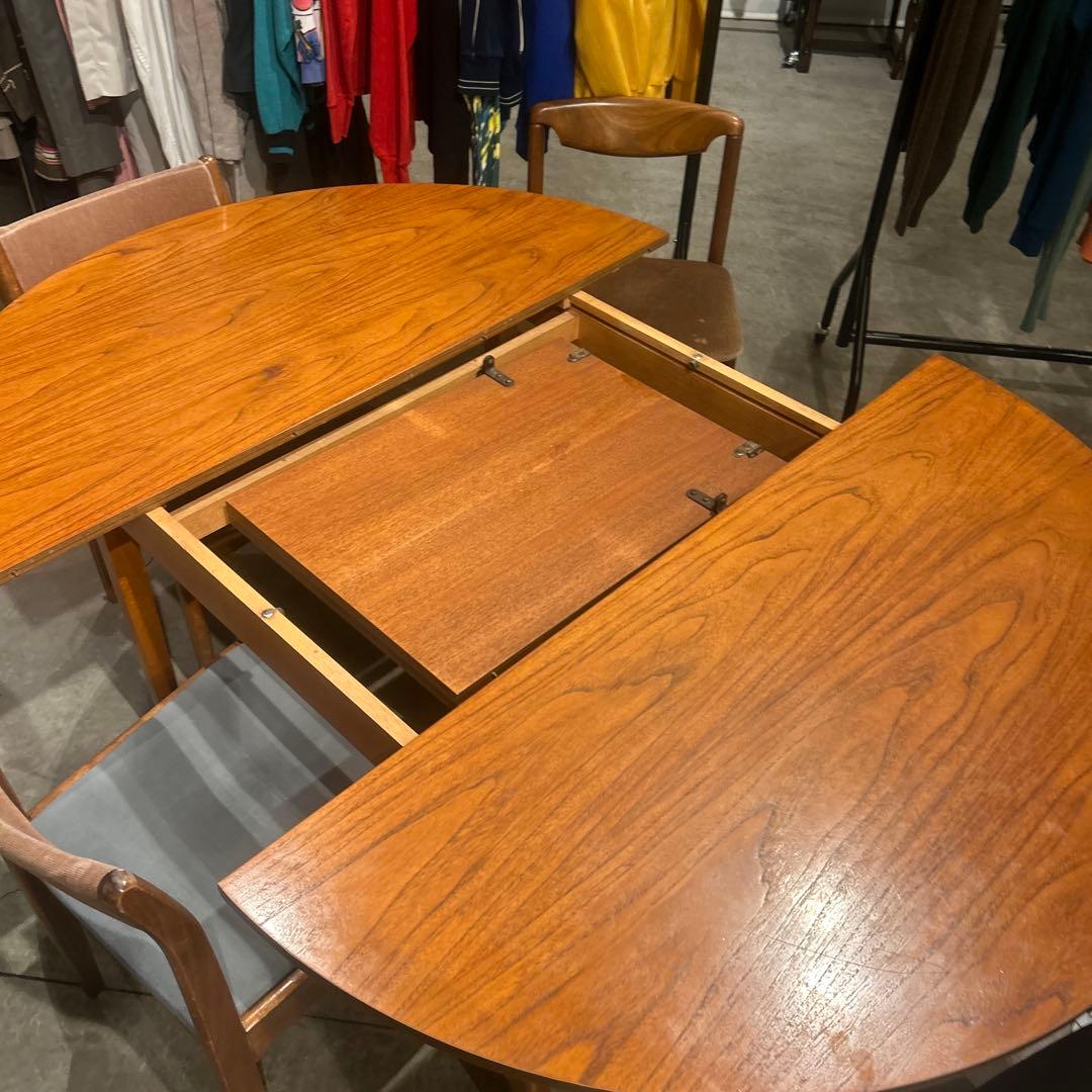 木製円形ダイニングテーブル