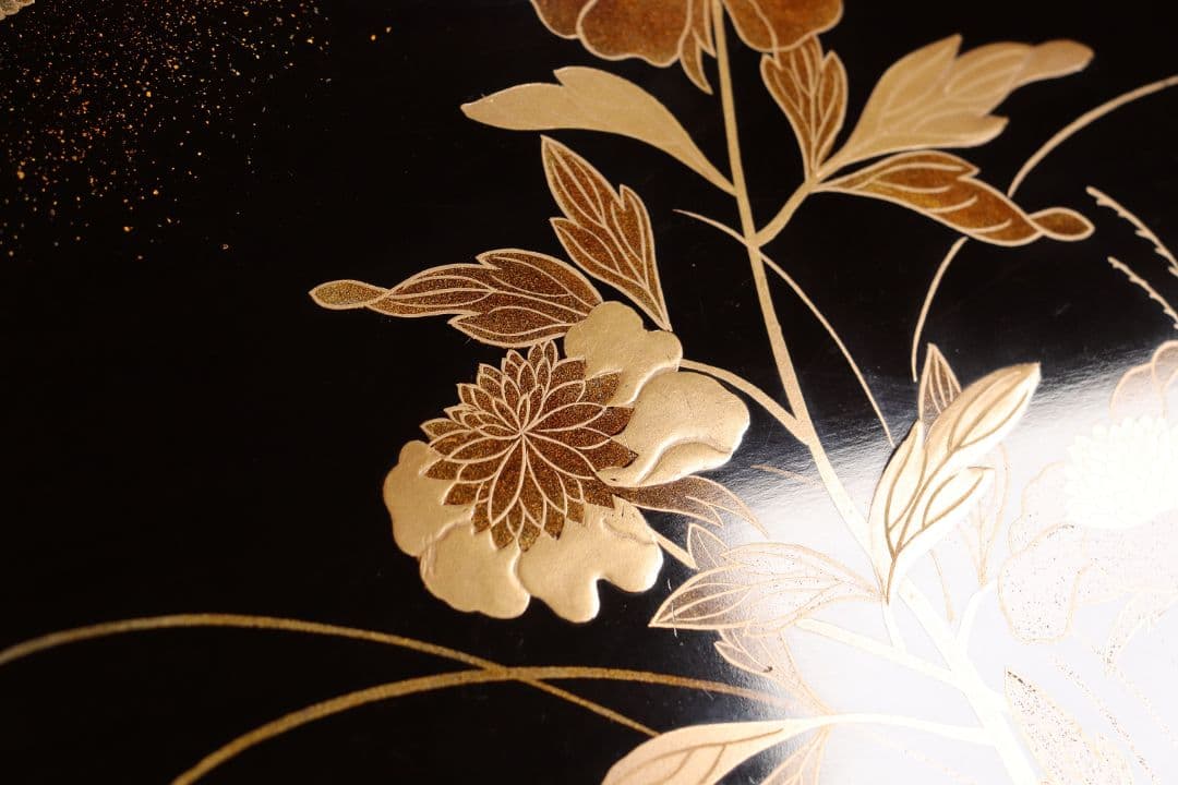 CH74 時代木製漆器 花鳥金蒔絵 黒塗吸物膳 五客 足付 隅切四方膳 盆 梨地