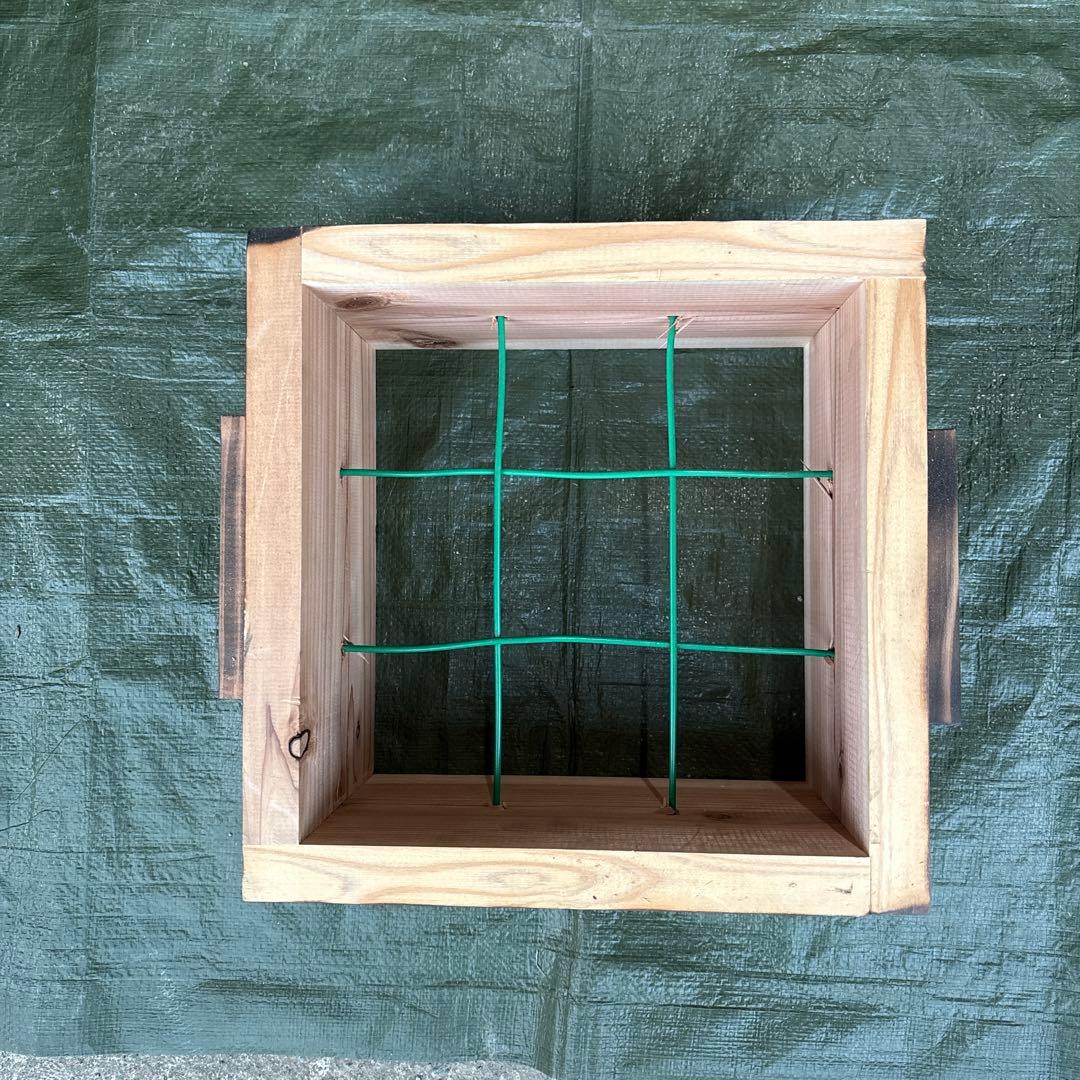 ミツバチ巣箱　25ーB−158