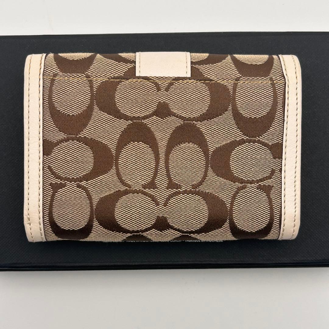 ✨美品✨ COACH コーチ 二つ折り財布 ホワイト シグネチャー 折り財布
