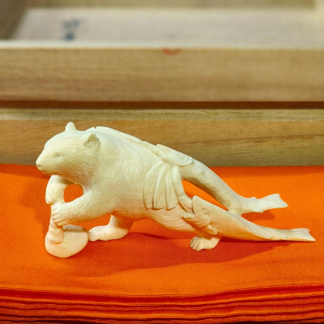 置物 熊 寛支作 共箱 天然素材彫刻 手彫り細工 未使用美品 時代物 蒐集家放出