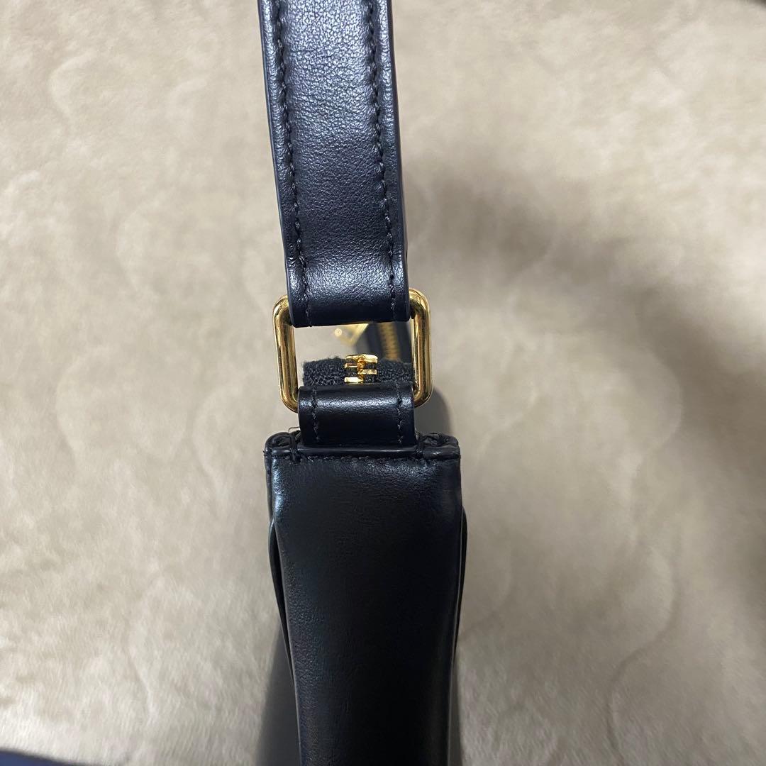 セリーヌ ミディアム AVAトリオンフ バッグ スムースカーフスキン ブラッグ