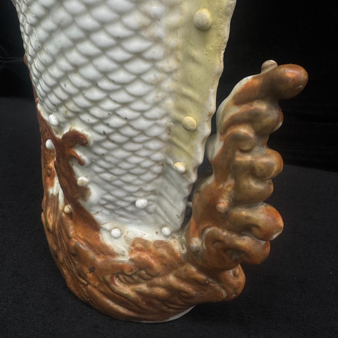 平戸焼 鯉 滝登り　平戸　花瓶 時代物 骨董古美術 30cm