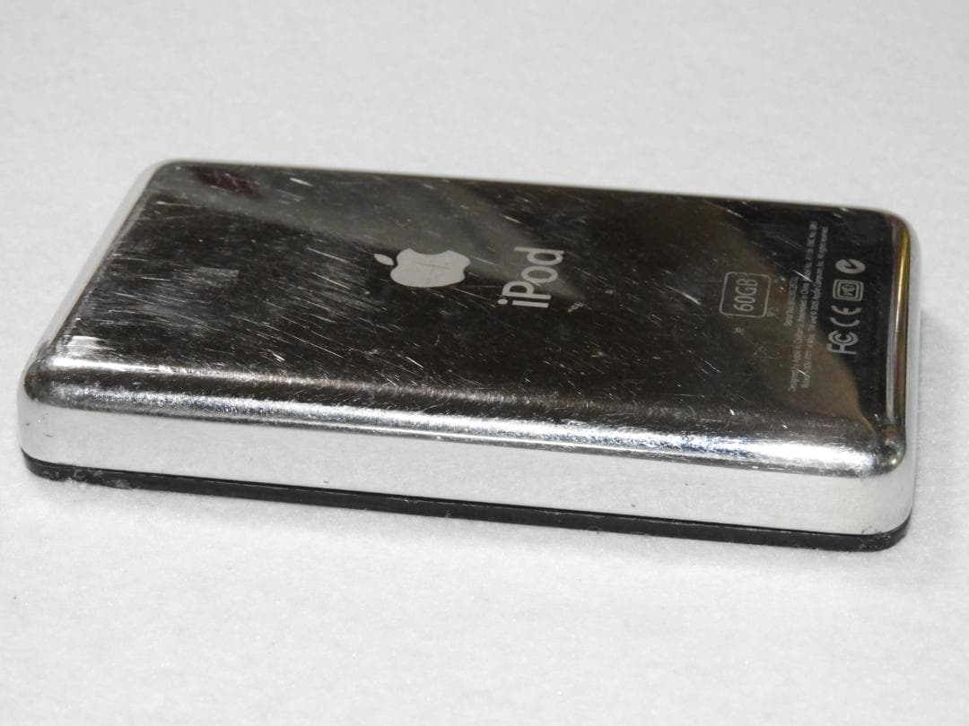 ポータブルプレーヤー Apple iPod Classic 5th Gen 60GB MA147J/A