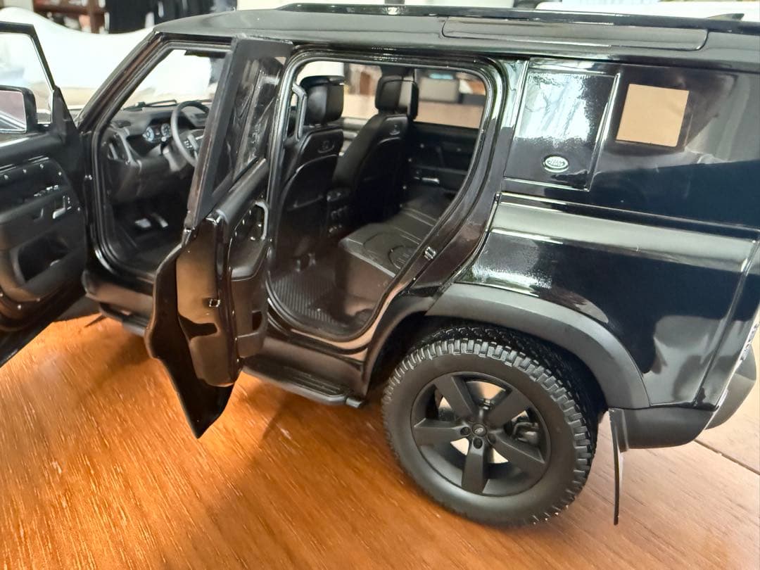 ディフェンダー ミニカー ブラック