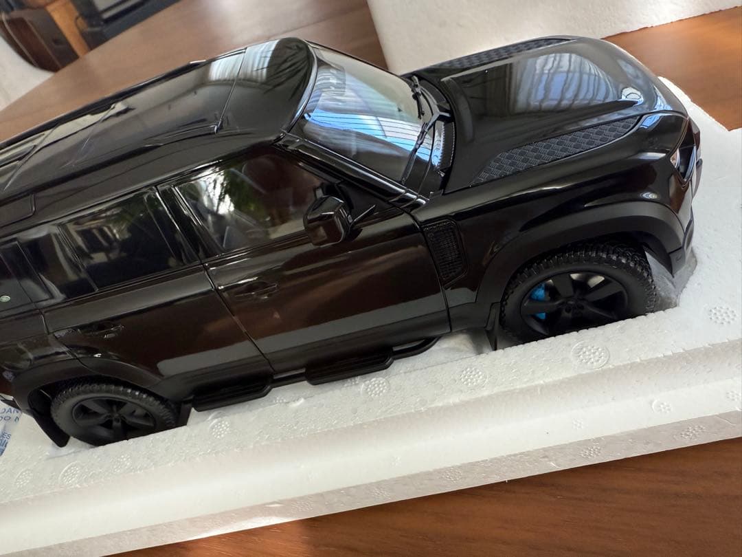 ディフェンダー ミニカー ブラック