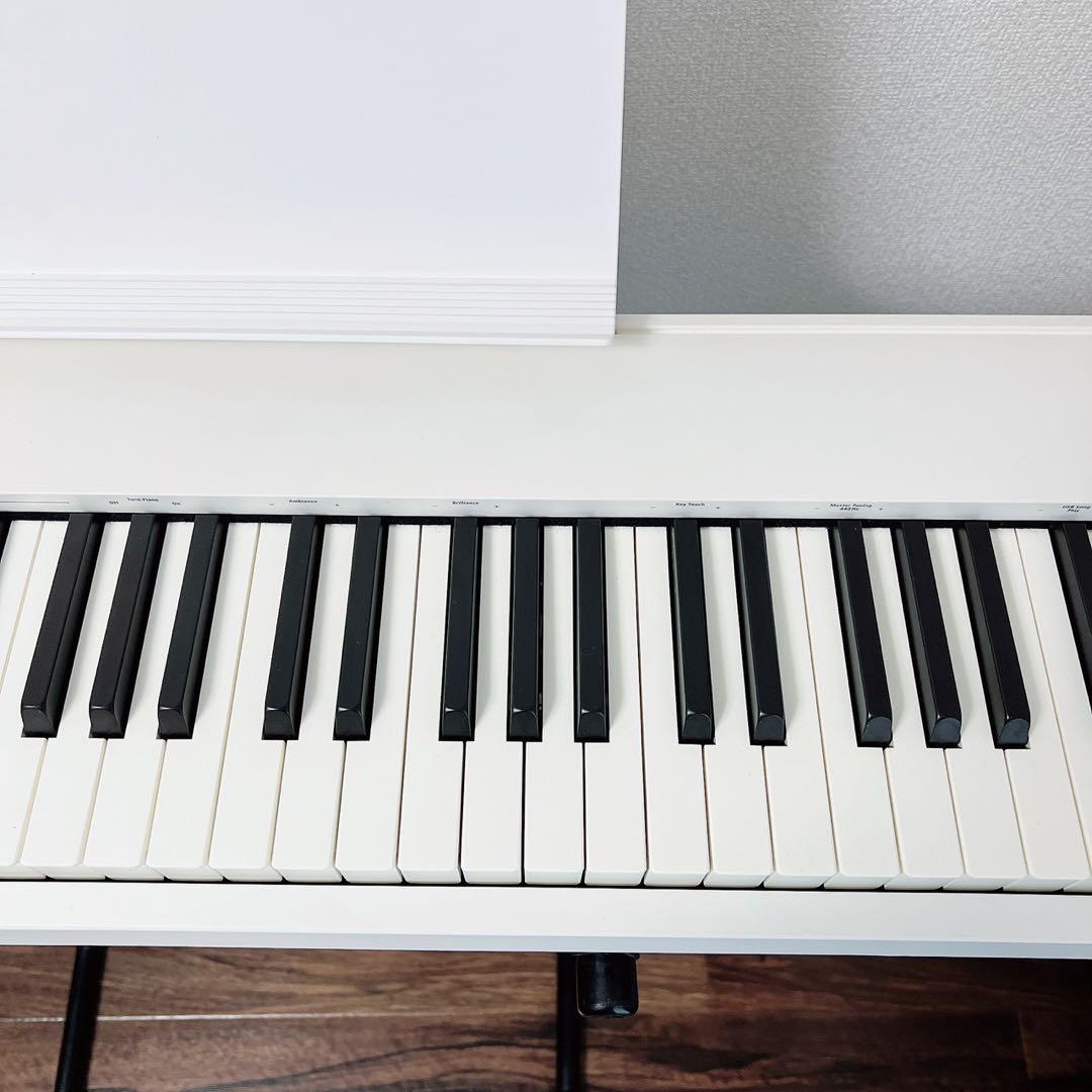 2023年製 Roland FP-30X 電子ピアノホワイトスタンドペダル 楽譜