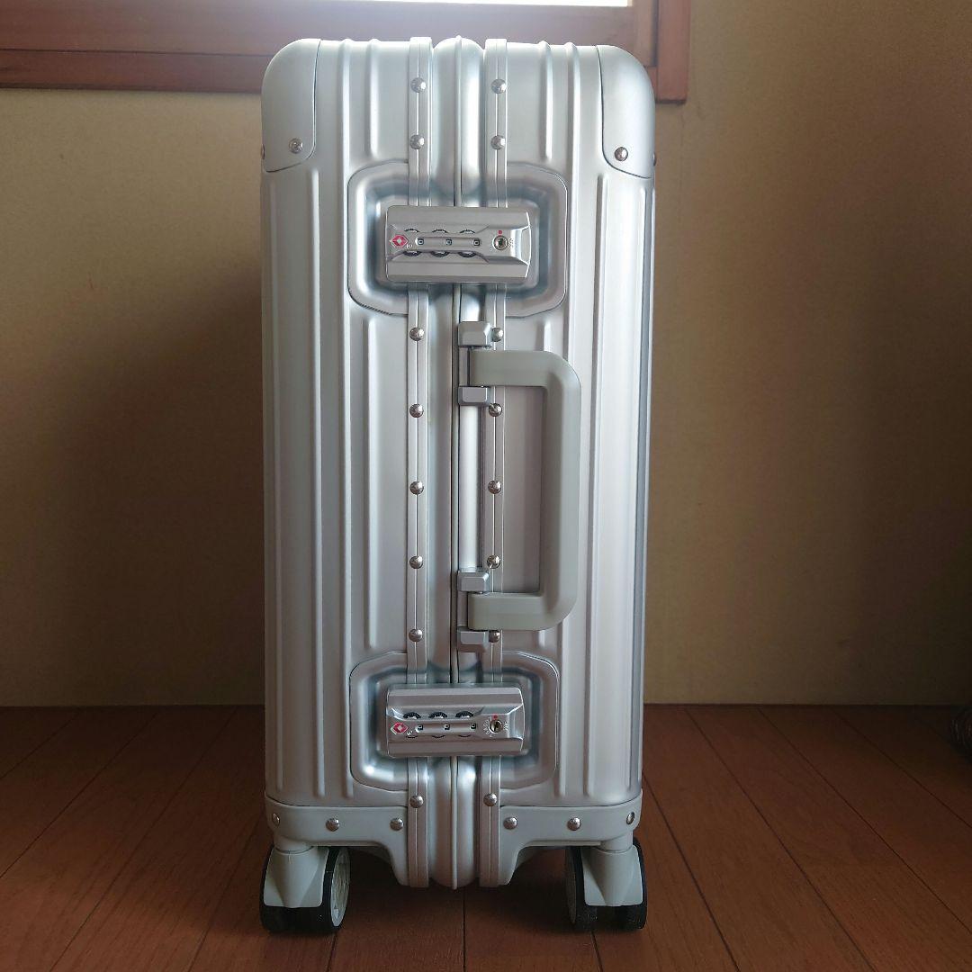 【新品未使用】メルセデスベンツ アルミスーツケース キャリーケース 32L