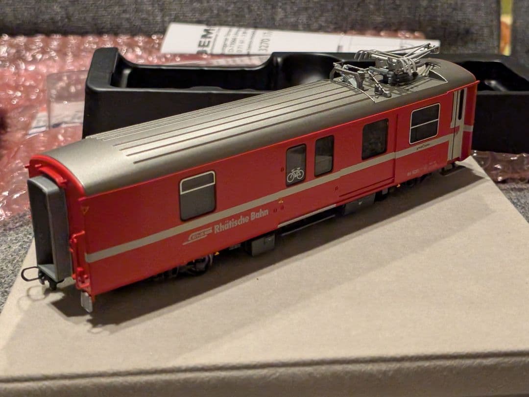 BEMO 3270171 RhB DS4221 レーティッシュ鉄道 電源荷物車