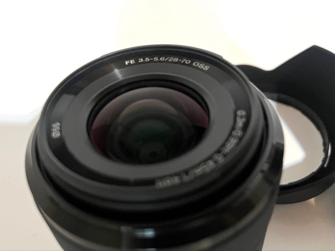 美品　FE 28-70mm F3.5-5.6 OSS (SEL2870)