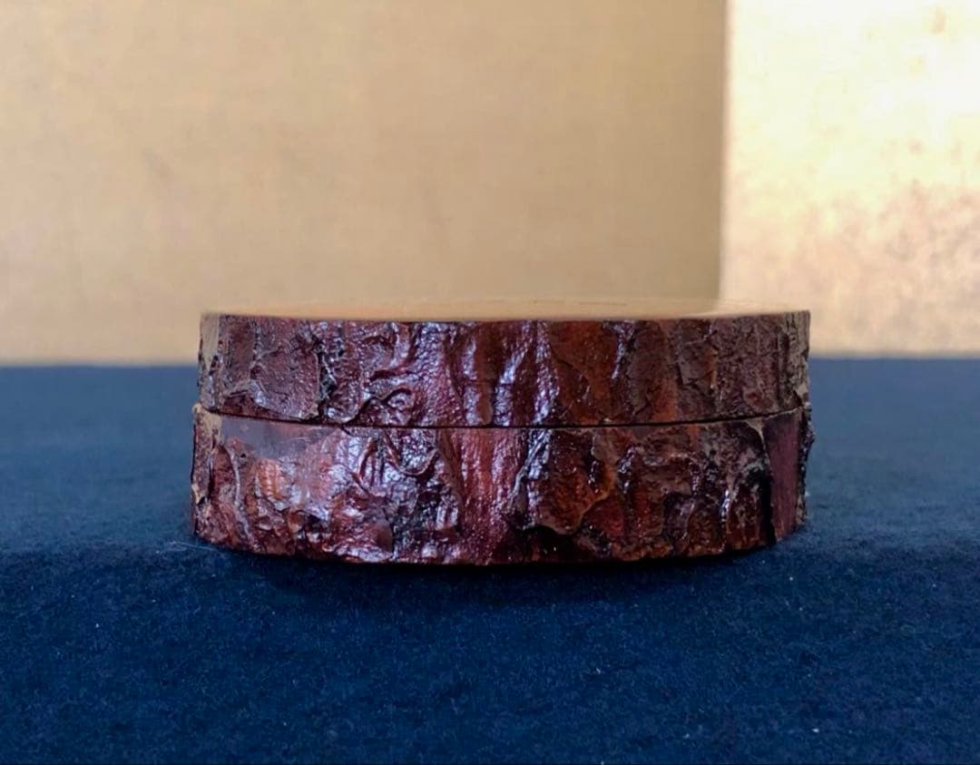 【美品】「母」アメンボ 水面 蒔絵 松材 香合 道場 宗廣 共箱(122A⑤)