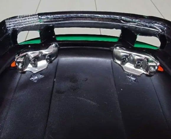 パンドラ　スカイラインR32 4ドア　ボディ