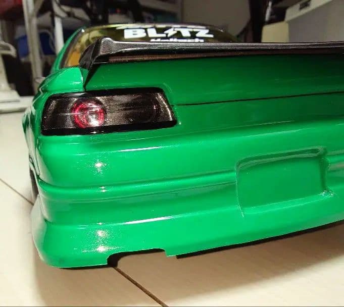 パンドラ　スカイラインR32 4ドア　ボディ