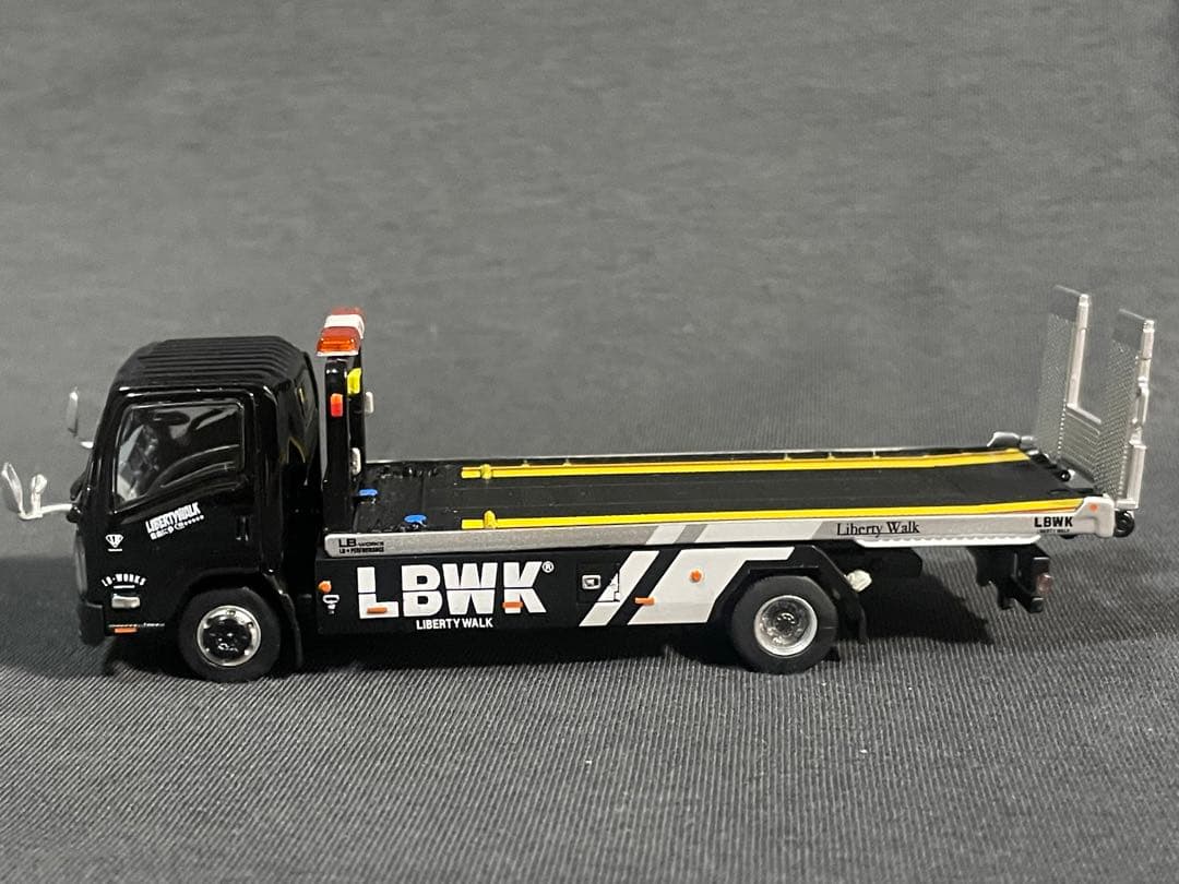 MINI GT Isuzu Nシリーズ(ELF) 車両積載車 LBWK ブラック