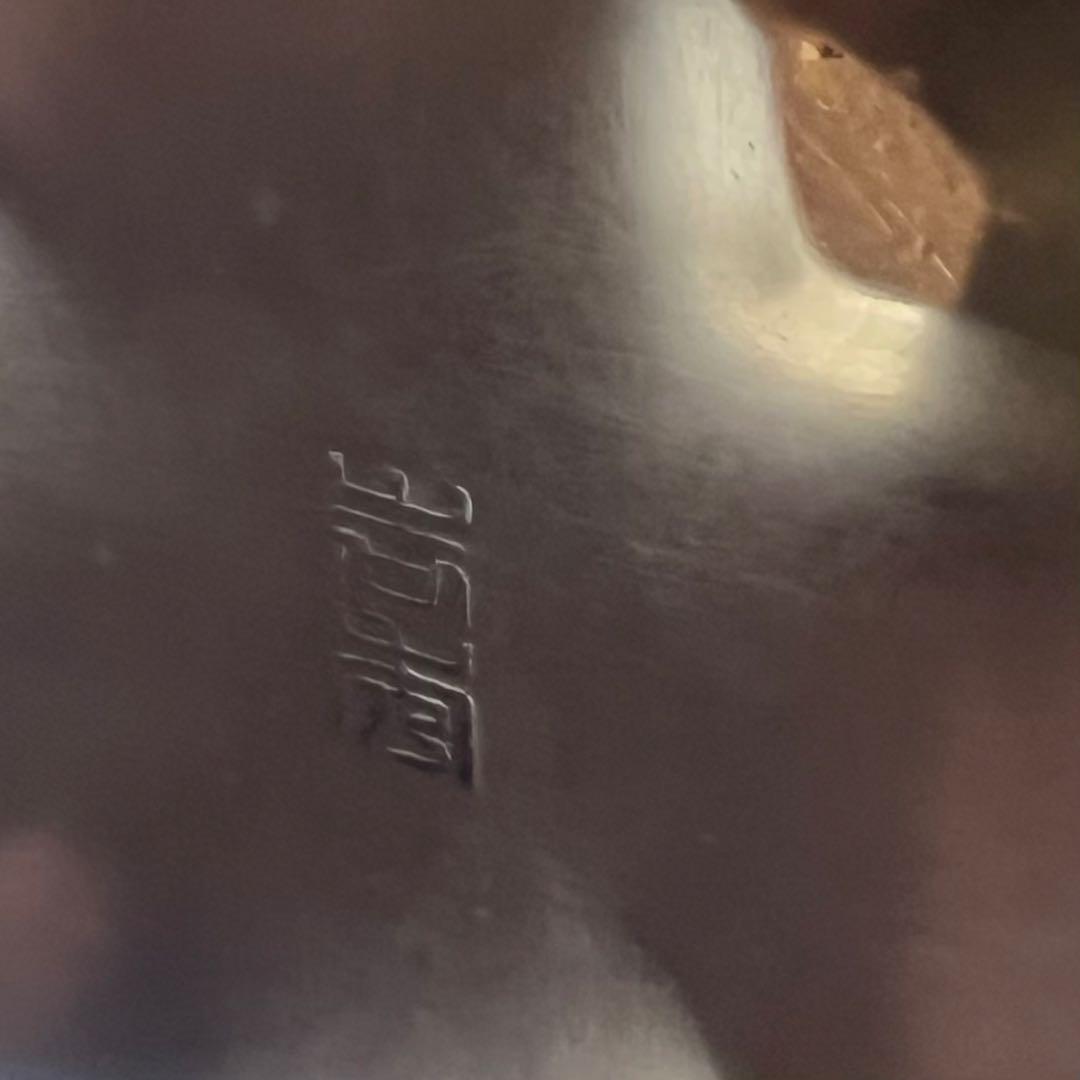 鳥の彫刻付き金属製香炉