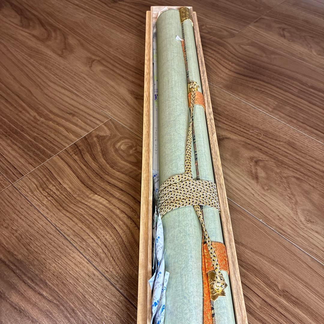 長い巻物 木製ケース付き