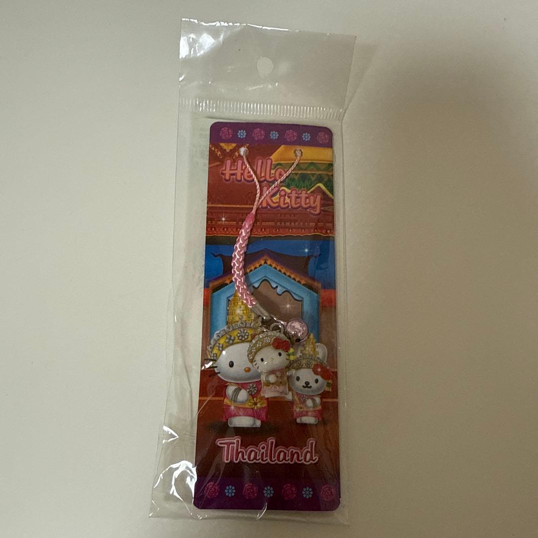 海外限定　ご当地キティ　タイ限定　民族衣装　根付け