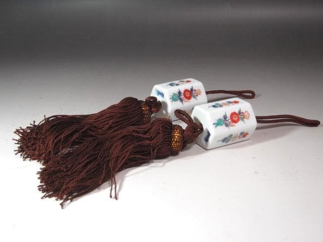 ☆　13代柿右衛門　風鎮　小さいながらも華のある一品です☆y323