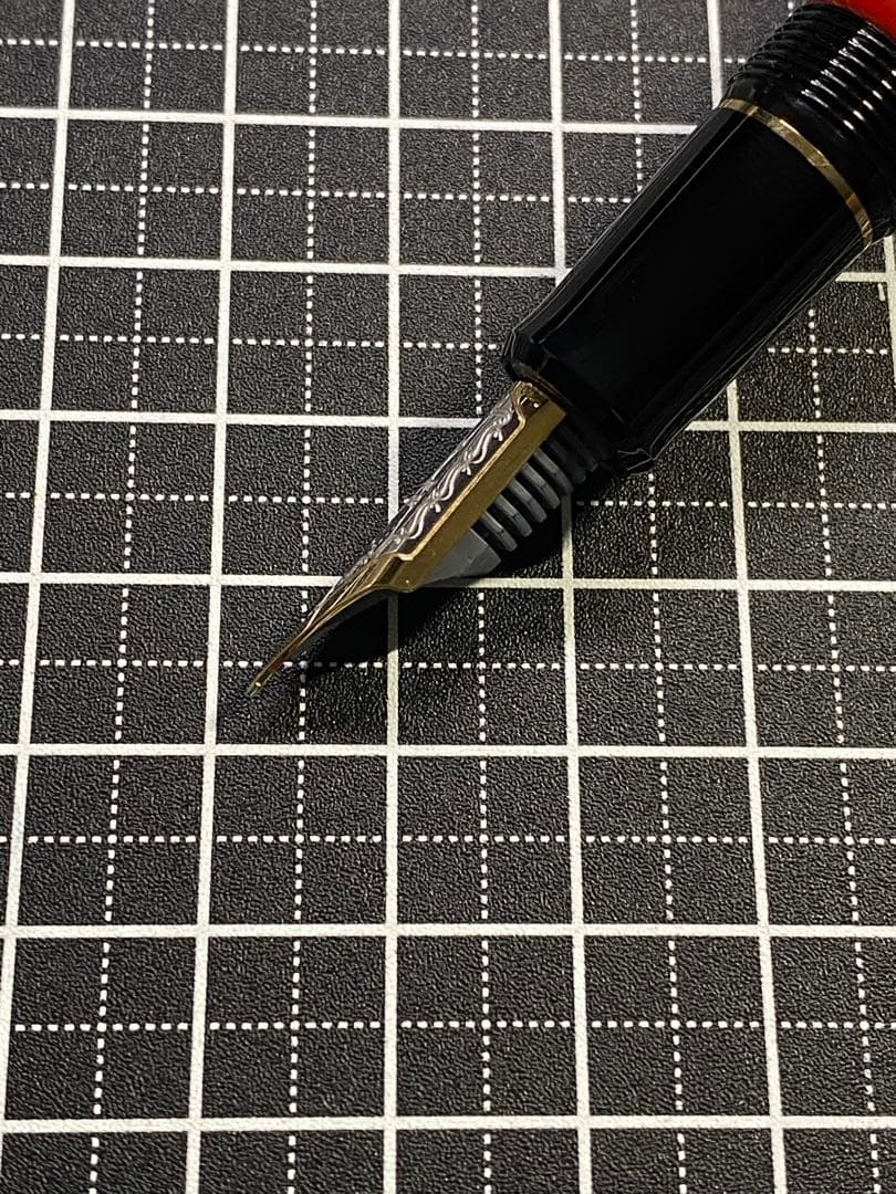 PILOT CUSTOM 845 朱　万年筆　字幅F