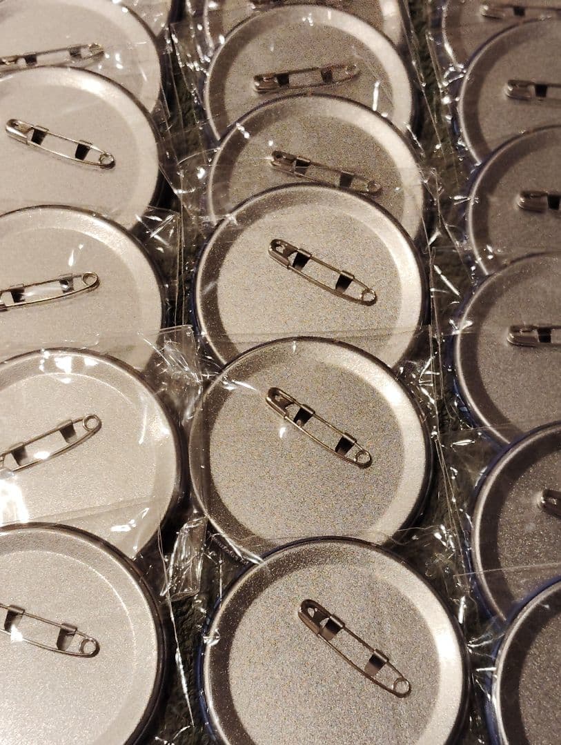 椎名ニキ　あんスタ　絆缶バッジ　缶バッジ　中国　あんさんぶるスターズ 5周年