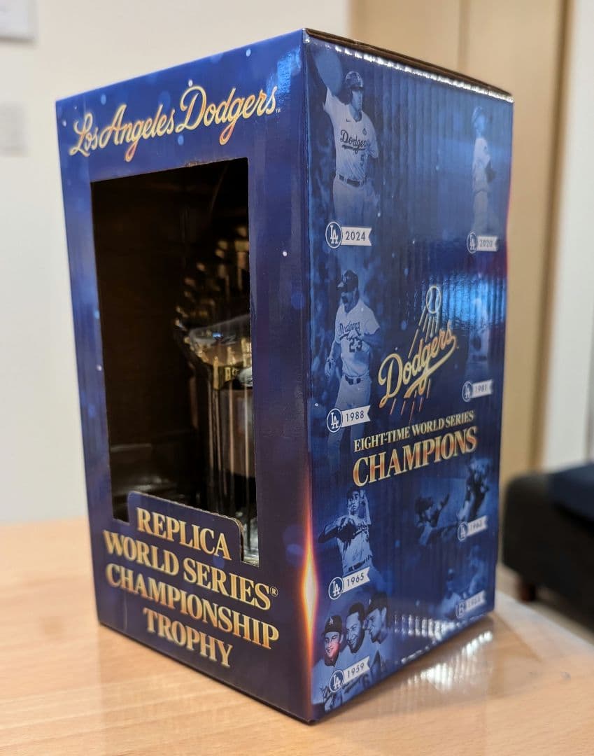 ワールドシリーズチャンピオンシップ　トロフィー　レプリカ