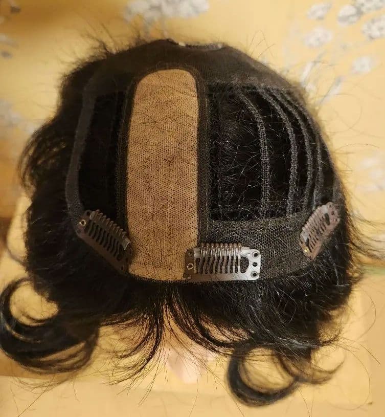 ローズ　ショートカールヘア 頭頂ウィッグ　自然色　人工皮膚付き