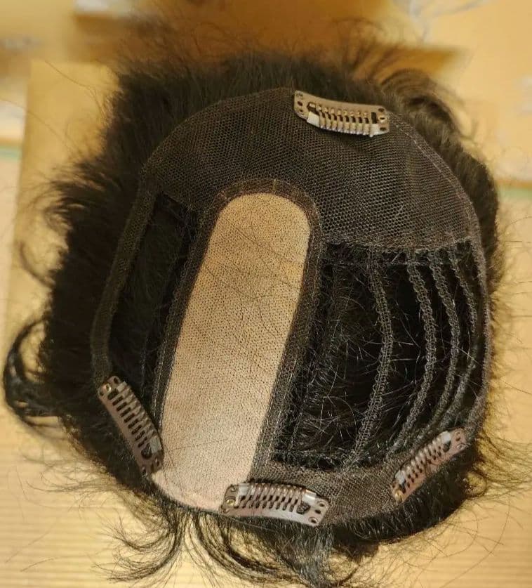 ローズ　ショートカールヘア 頭頂ウィッグ　自然色　人工皮膚付き