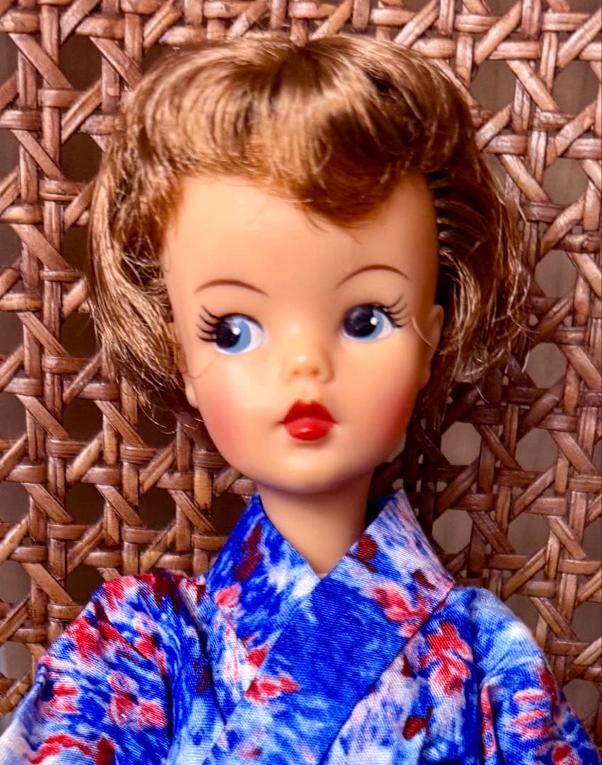 お値下げ 青い着物姿のタミーちゃん 30cm 美品