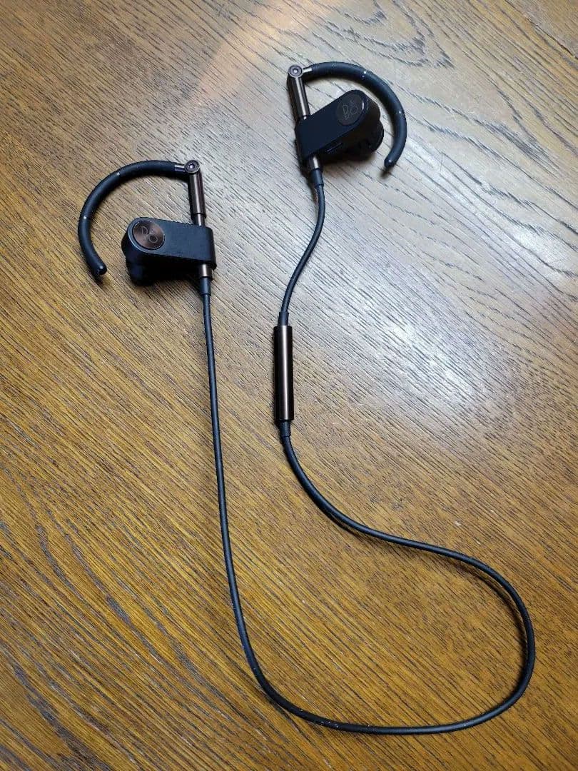 美品　箱付き　B&O EARSET ワイヤレスイヤホン