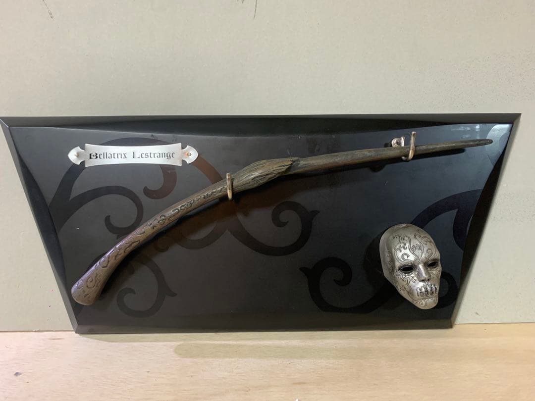 ハリーポッター ノーブルコレクション ベラトリックスレストレンジ 杖ディスプレイ