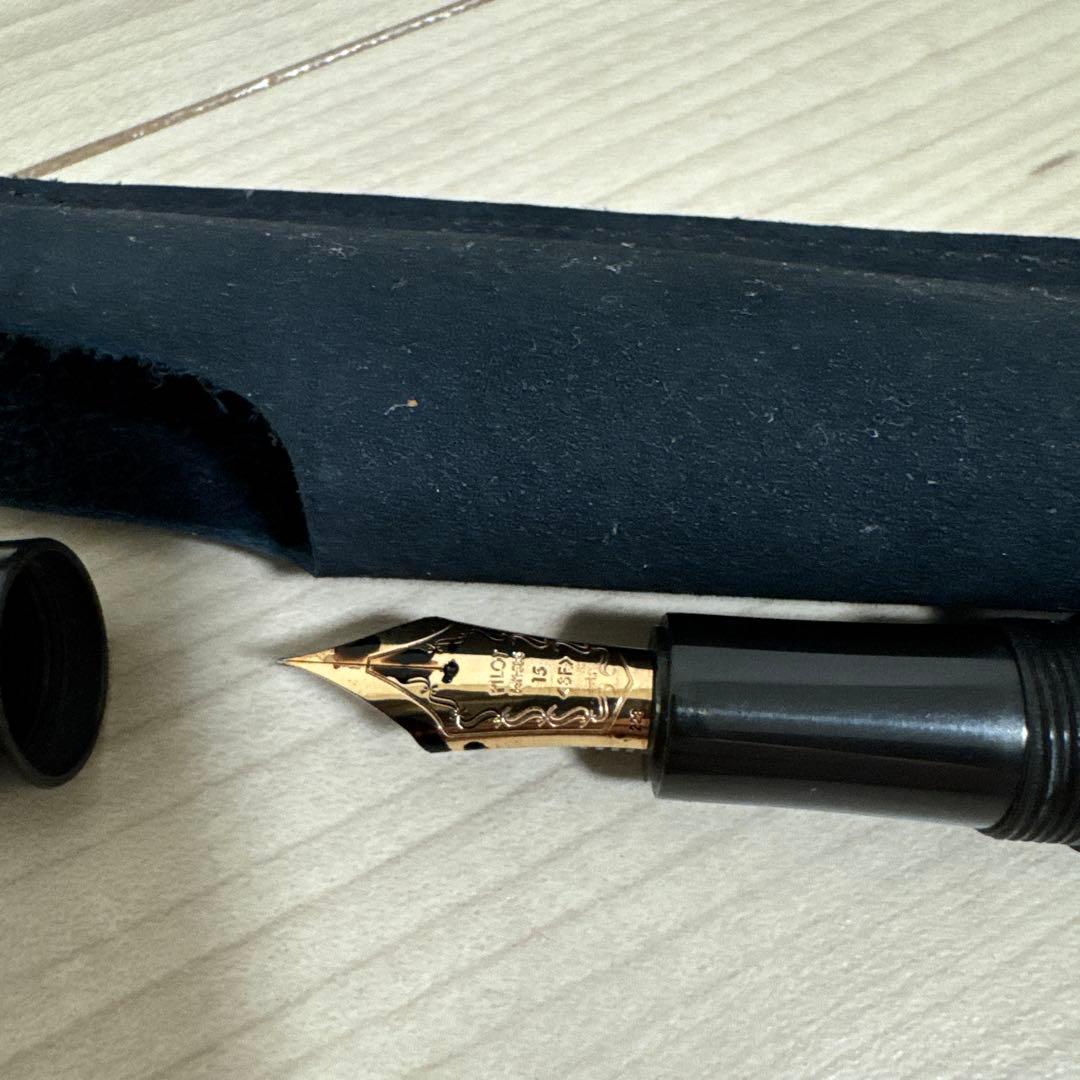 綴り屋　万年筆　漆黒の森