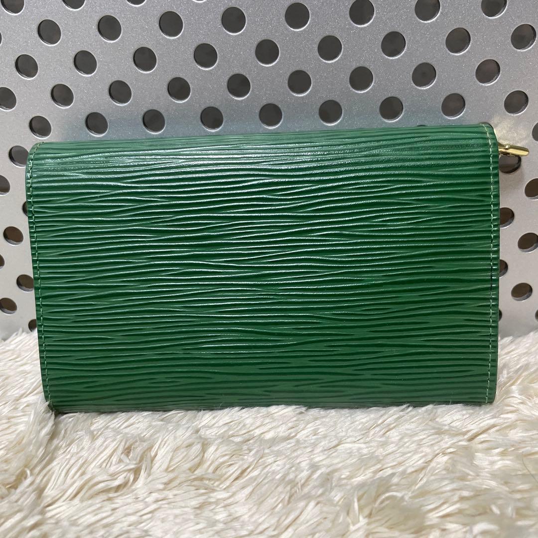ルイヴィトン エピポルトフォイユ トレゾール 財布 L字ファスナ
