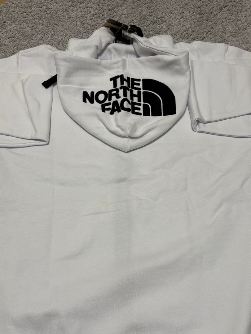 THE NORTH FACE パーカー　XLサイズ（未使用）