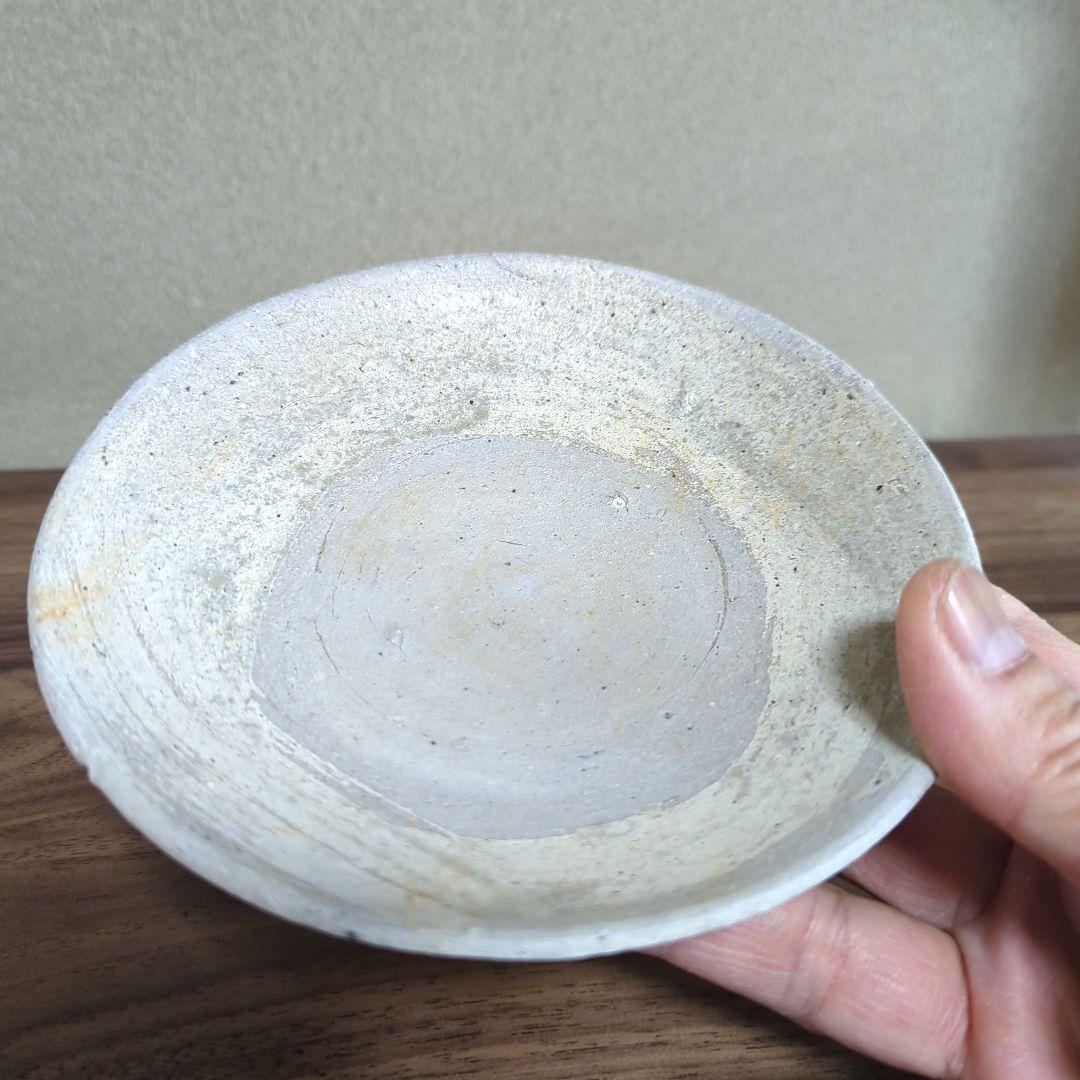美濃白瓷皿（平安時代）発掘品