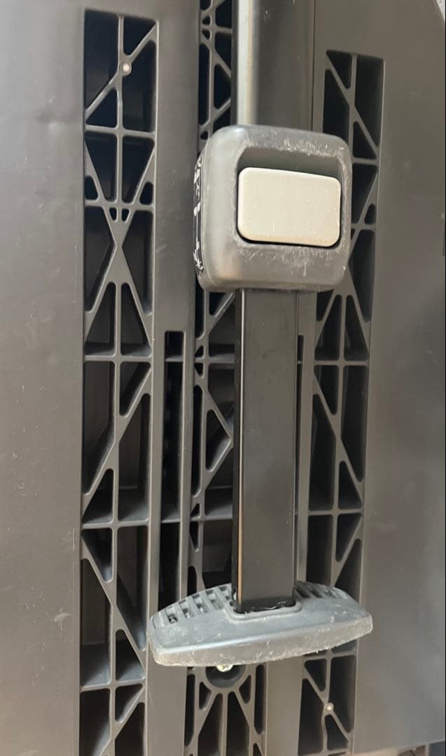 【再値引き！】combi The S ISOFIX ZB-750 エッグショック