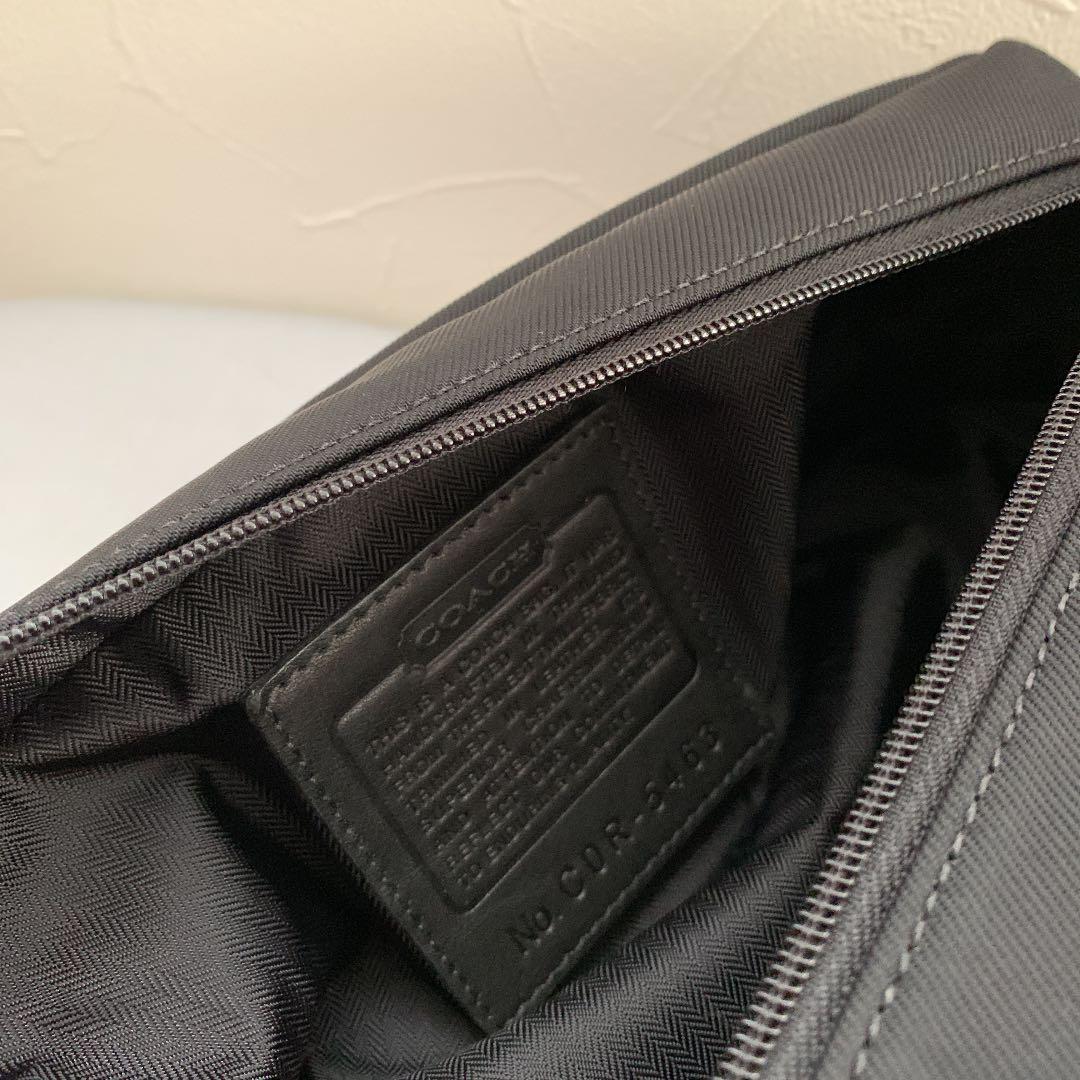 コーチ トラベル ポーチ 携帯ポーチ ブラック