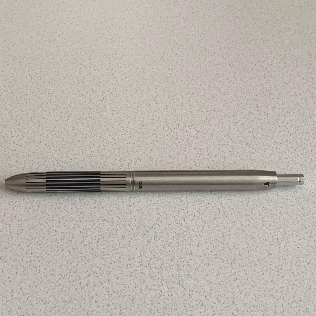 りゅ様用　パイロット　2＋1 蝕刻仕様　多機能ボールペン