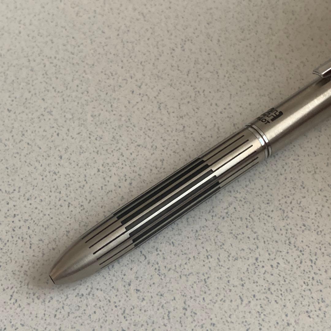 りゅ様用　パイロット　2＋1 蝕刻仕様　多機能ボールペン