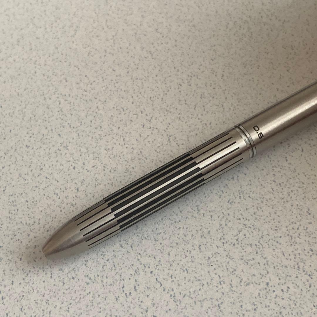 りゅ様用　パイロット　2＋1 蝕刻仕様　多機能ボールペン