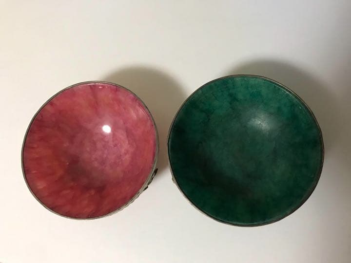 翡翠？瑪瑙？銀嵌茶碗一対　（天福紋銀）銘あり