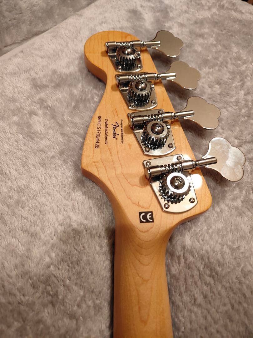 ベース Squier Vintage Modified 70's Jazz Bass