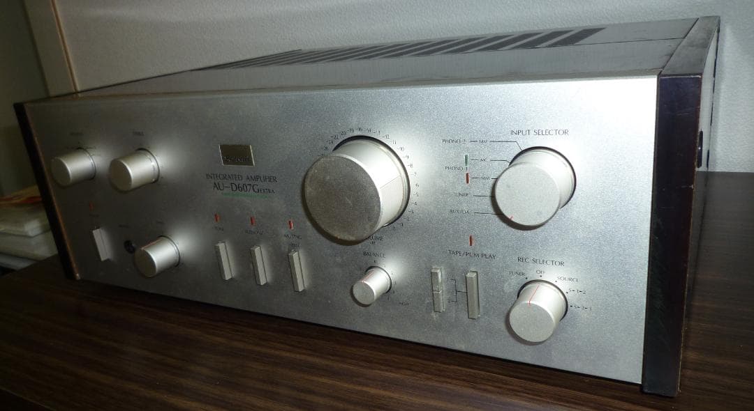 サンスイ【AU-D607G extra】プリメインアンプ　ジャンク出品