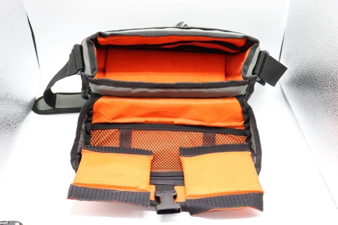 美品ですが少し訳あり 【Canon EOS Kiss X3 ダブルレンズセット】