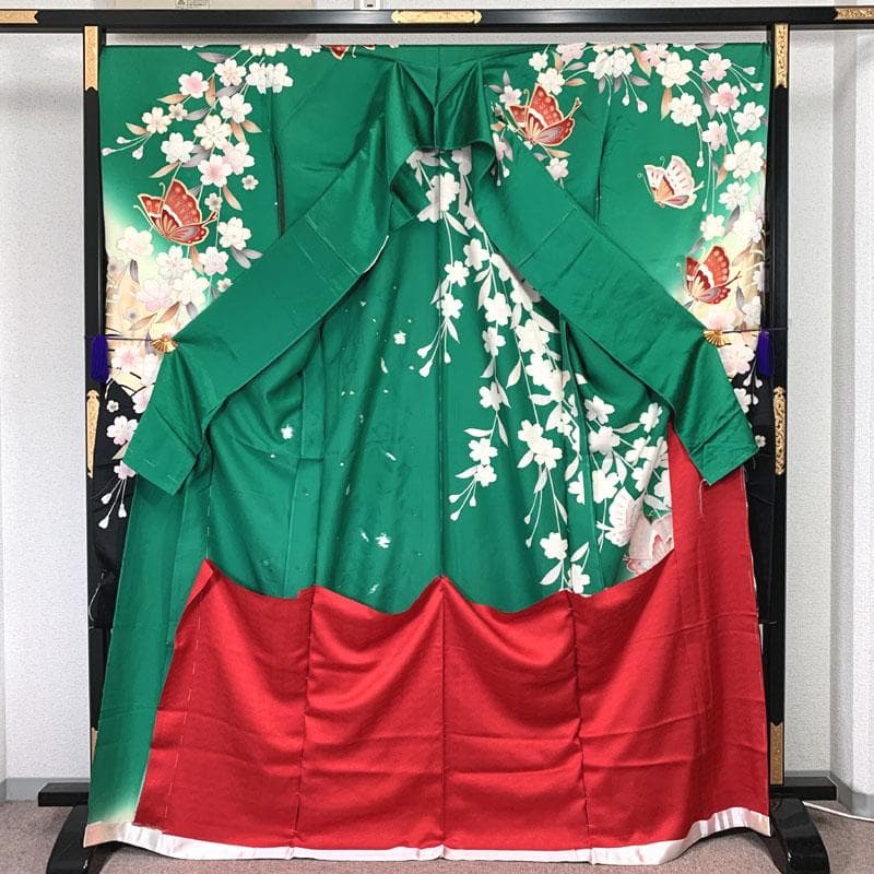 508z16〇仮絵羽 振袖 金彩 蝶々 桜 明るい緑〇美品 成人式 結婚式